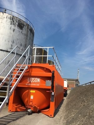 cleaning tank terminal
